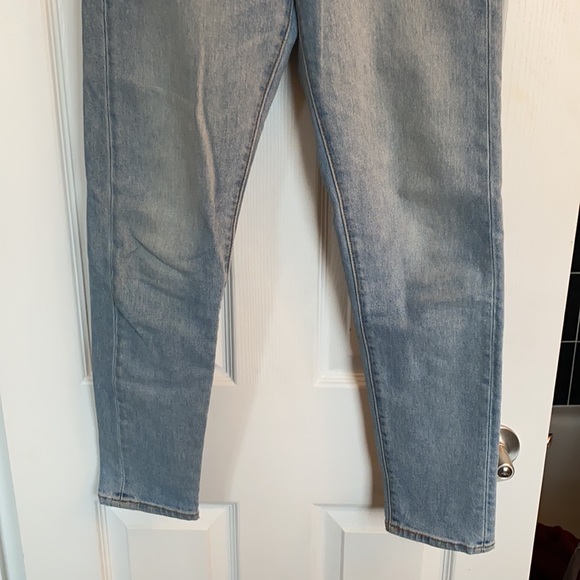 Wedgie Levi’s jeans - Picture 3 of 8